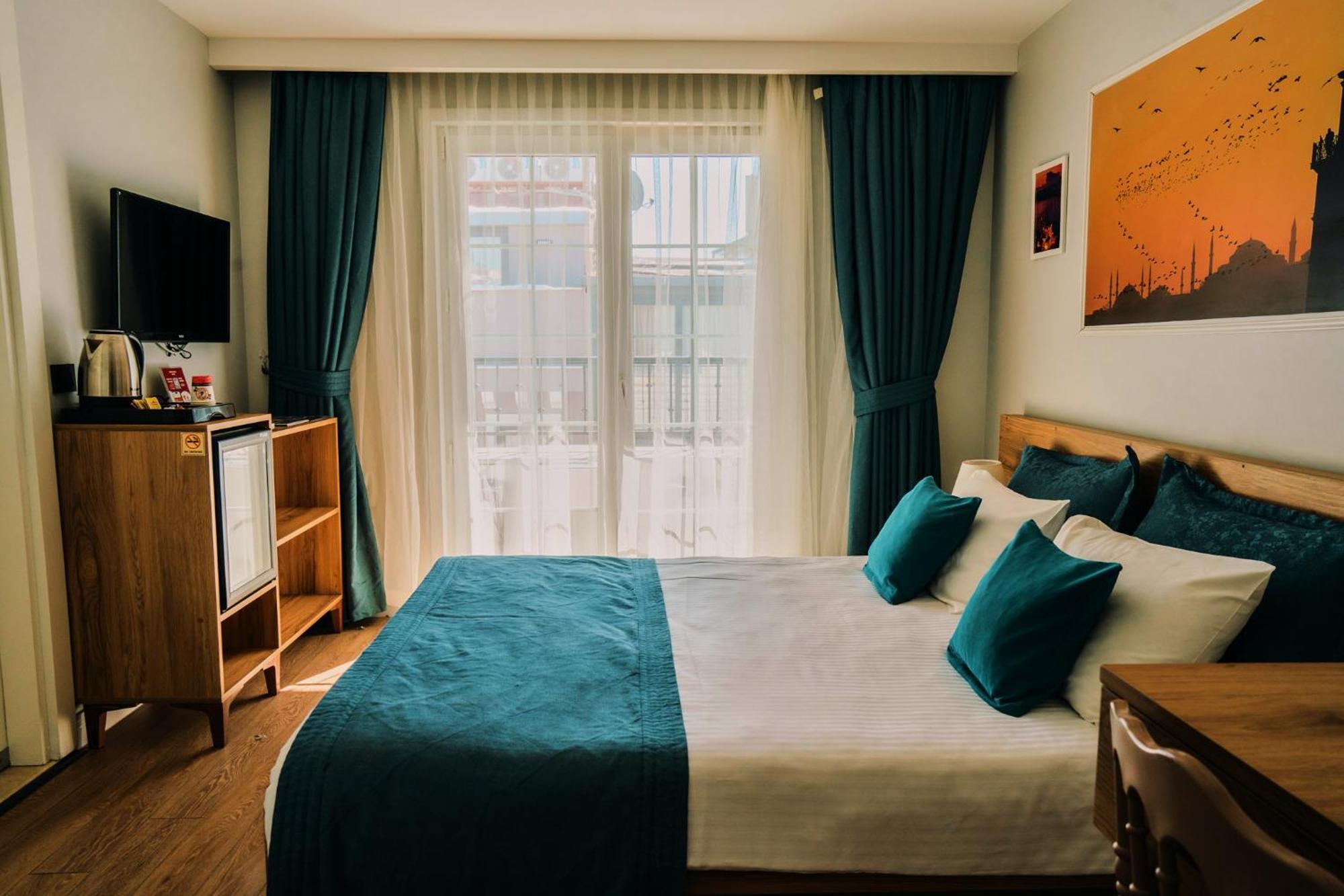 Taksim Santa Lucia Hotel Стамбул Экстерьер фото